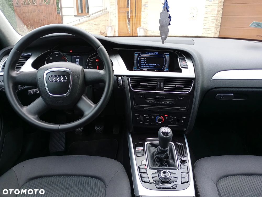 Audi A4 Avant 2.0 TDI 116g DPF Attraction - 18