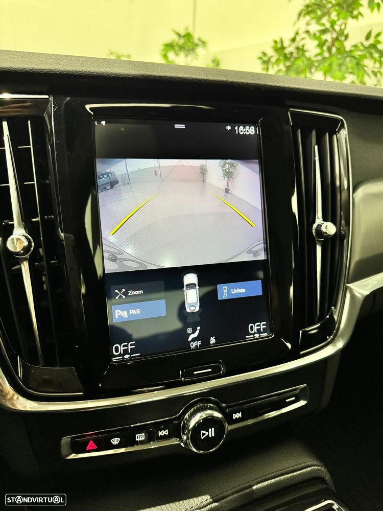 Volvo S90 T8 Twin Engine AWD Geartronic Momentum - 22