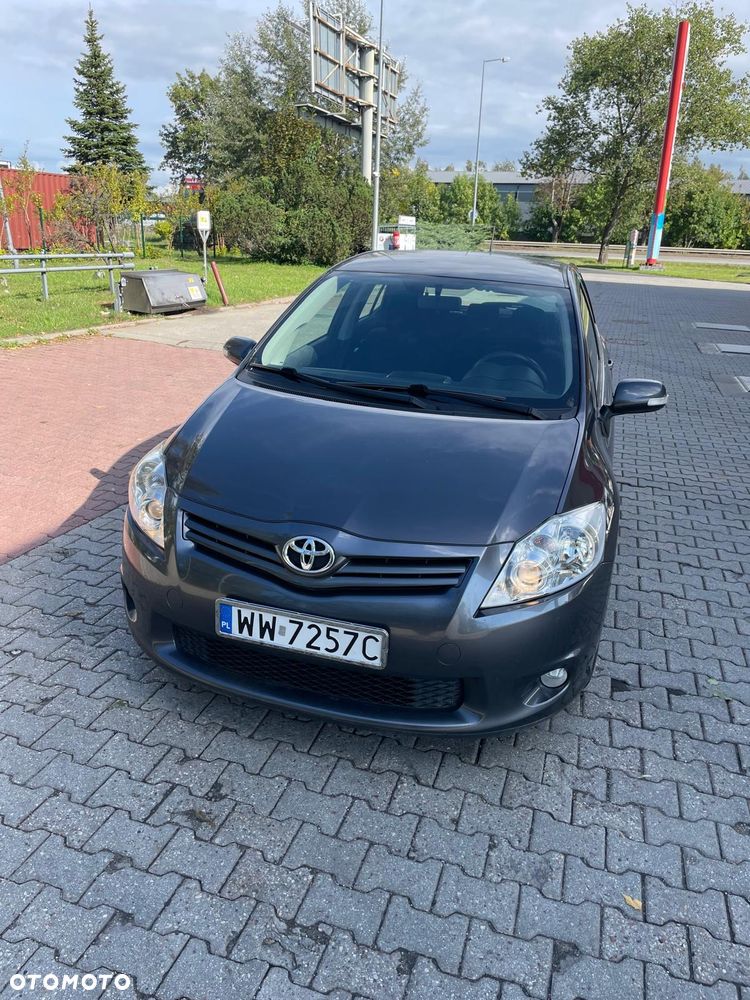 Toyota Auris 1.6 2010 - 12