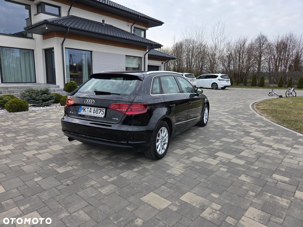 Audi A3 Sportback 1.2 TFSI Attraction - 11