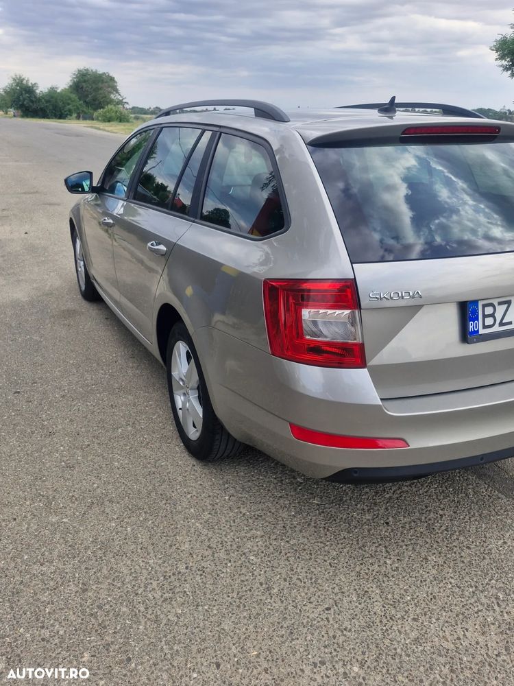 Skoda Octavia 2.0 TDI AMBITION DSG - 2