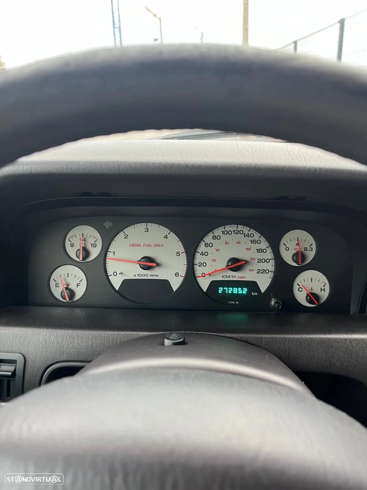 Jeep Grand Cherokee 3.1 TD Laredo - 11