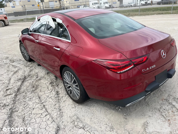 Mercedes-Benz CLA 250 Progressive 7G-DCT
