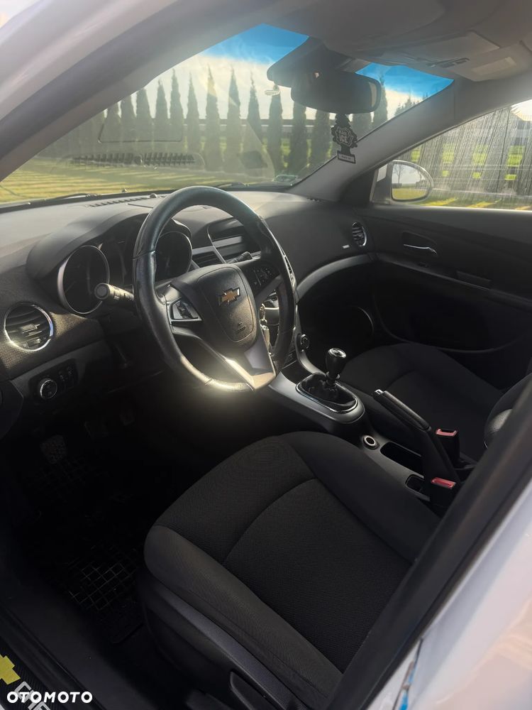 Chevrolet Cruze 1.7TD LT+ - 10