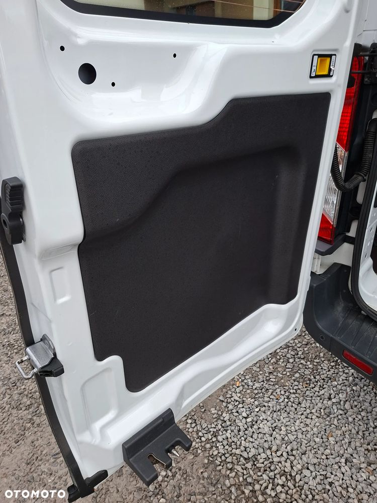 Ford Transit - 25