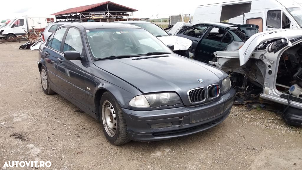 Dezmembrez piese BMW e46 Negru - 3