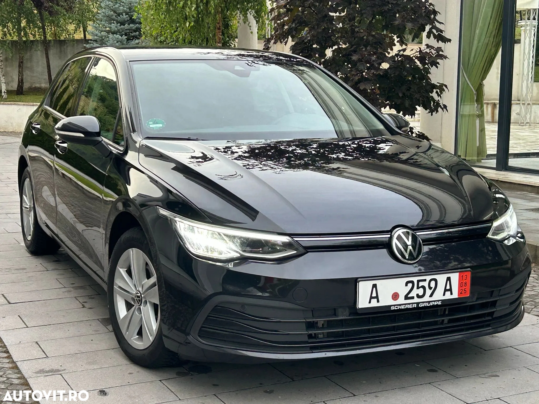 Volkswagen Golf 2.0 TDI DSG Life - 2