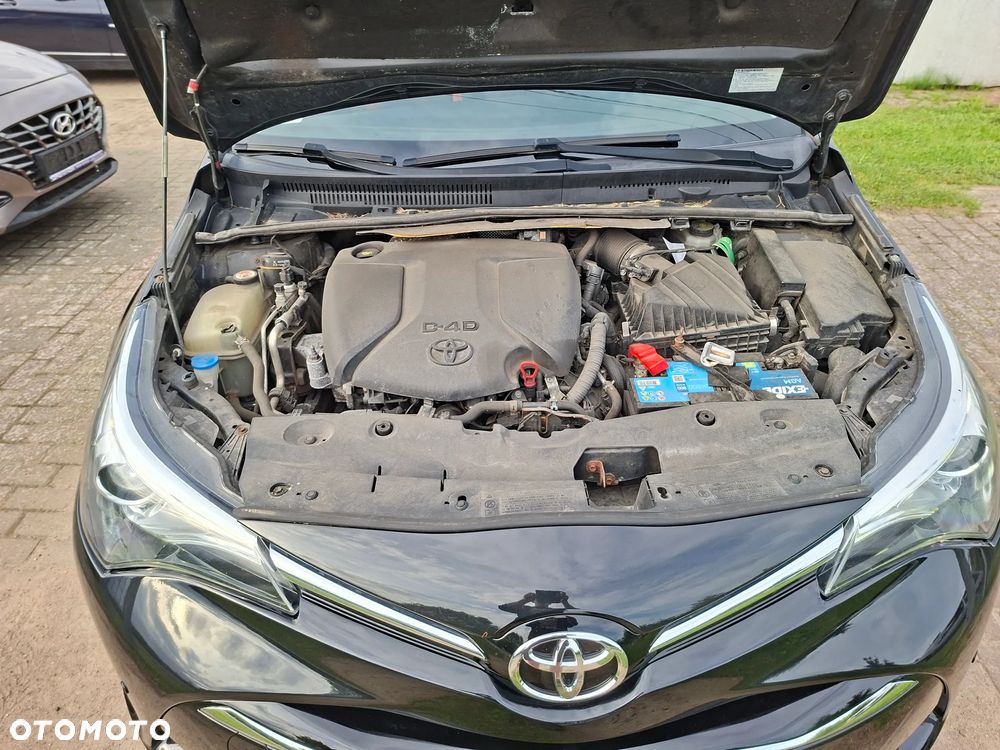 Toyota Avensis 2.0 D-4D Premium - 12
