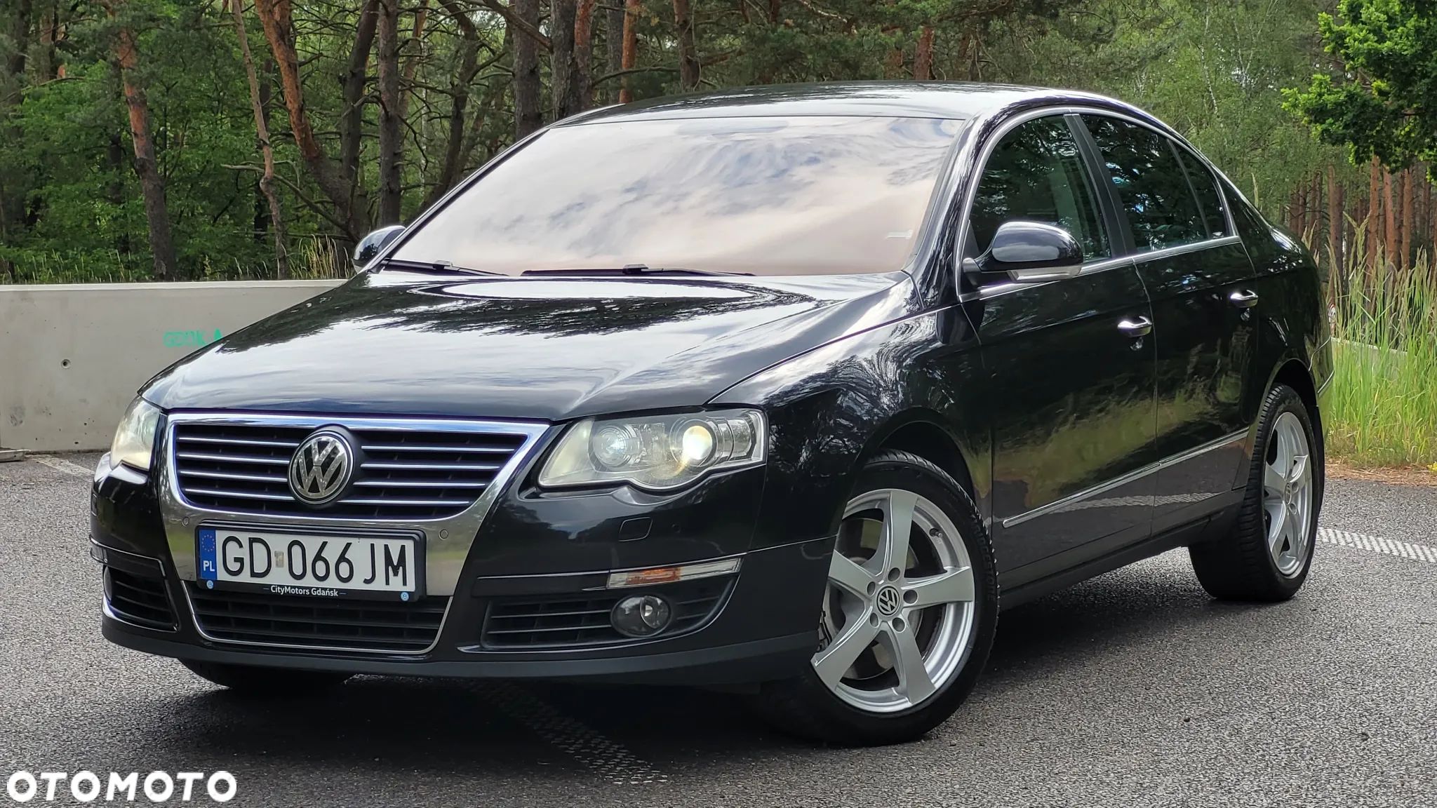 Volkswagen Passat 3.2 V6 FSI 4Mot Highline DSG - 1