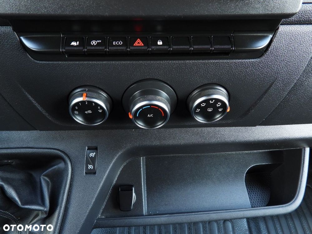 Renault MASTER PLANDEKA WINDA 8 PALET WEBASTO TEMPOMAT LEDY PNEUMATYKA KLIMATYZACJA  165KM - 35