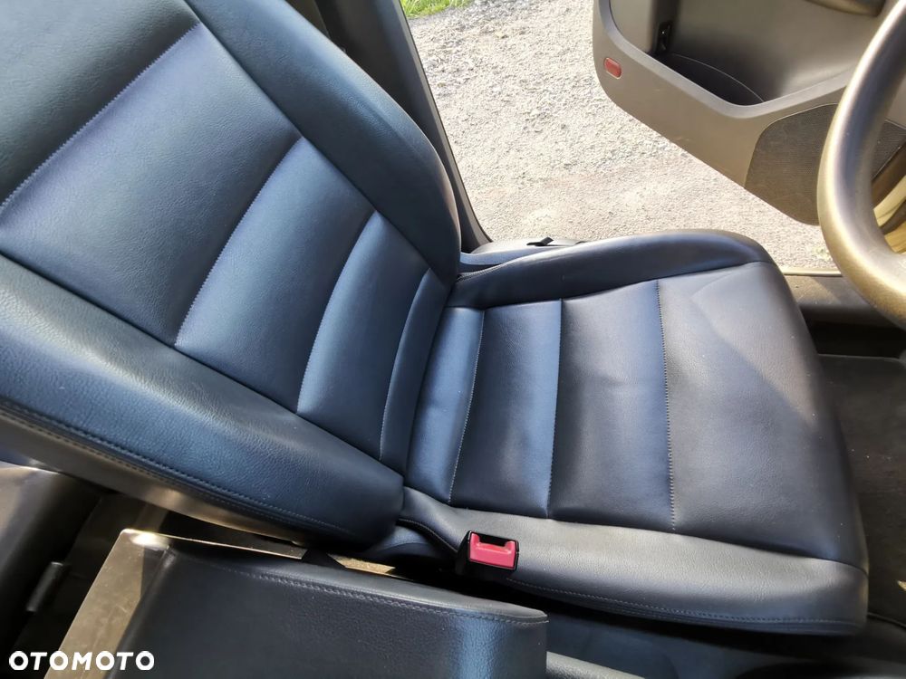 Volkswagen Touran 1.6 TDI DPF DSG Trendline - 35