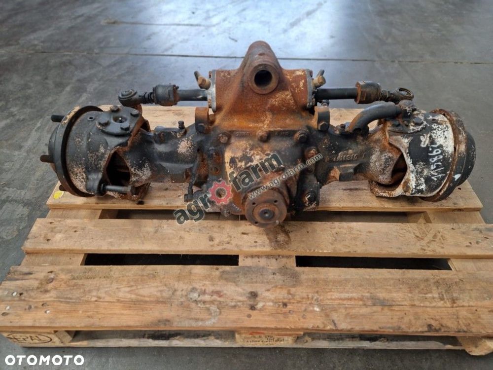 Przedni most New Holland TN70VA, Case JX1070V - 2