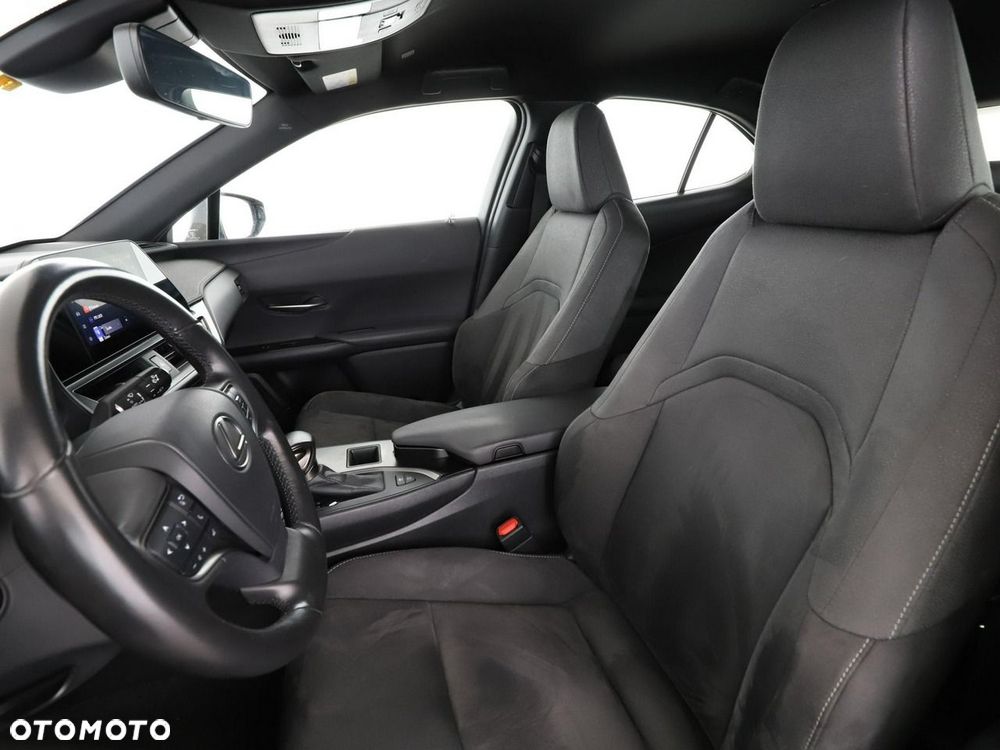Lexus UX 250h - 14