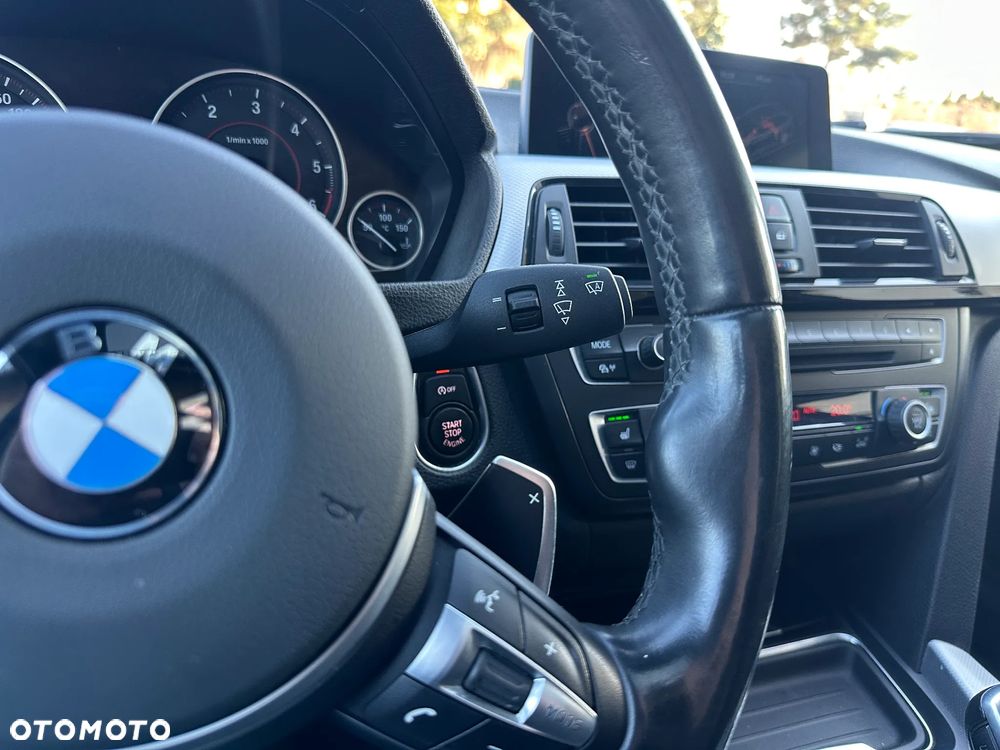 BMW Seria 3 320d Sport-Aut - 31