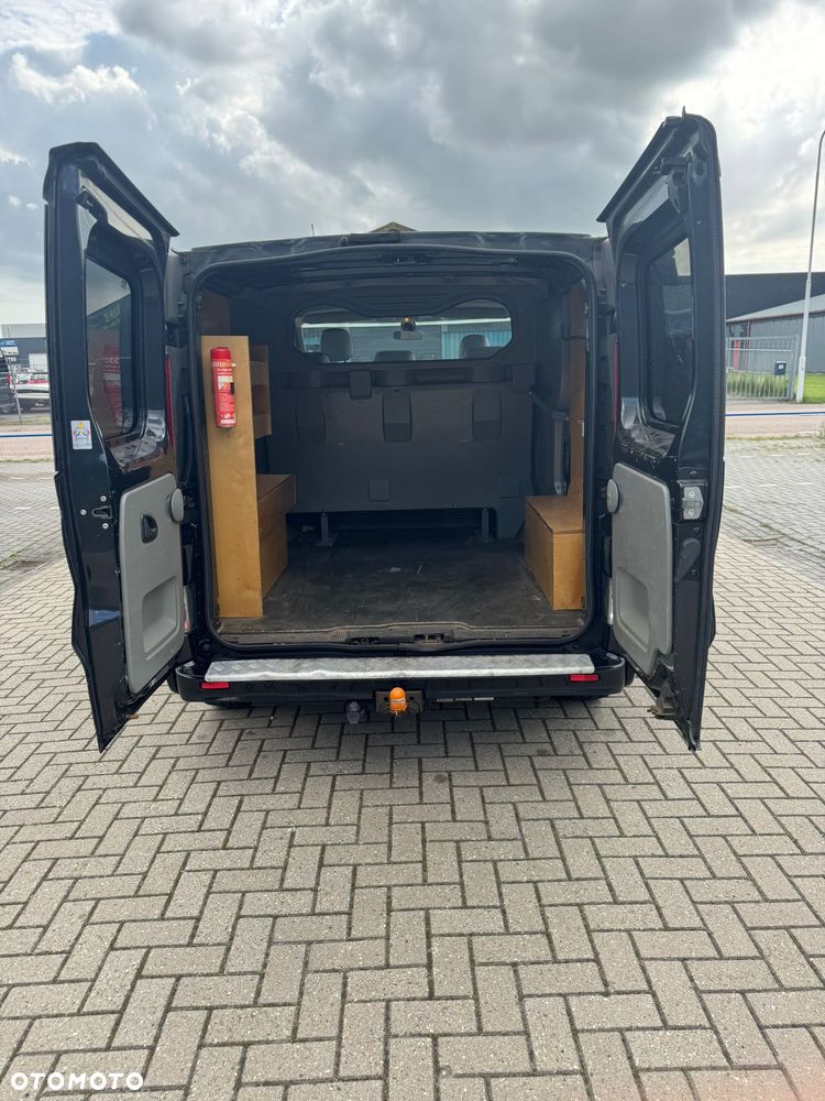 Opel Vivaro - 10
