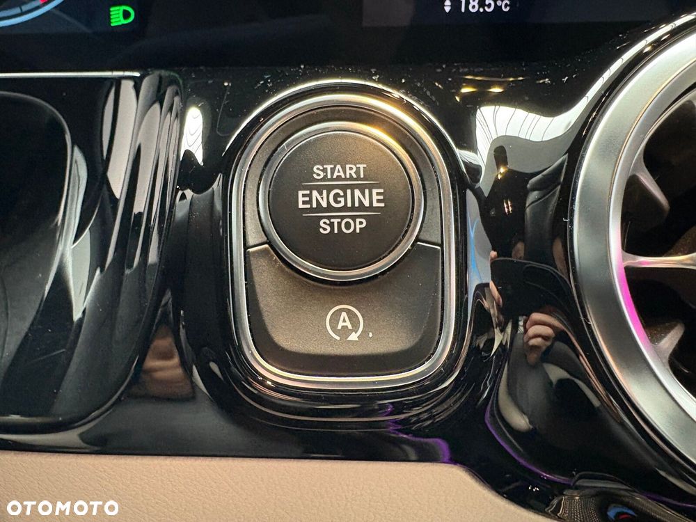 Mercedes-Benz GLA - 29