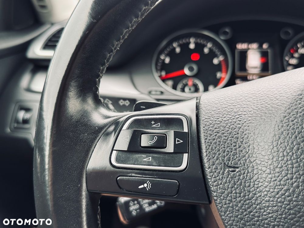 Volkswagen Passat Variant 1.4 TSI DSG BlueMotion Technology Exclusive - 25