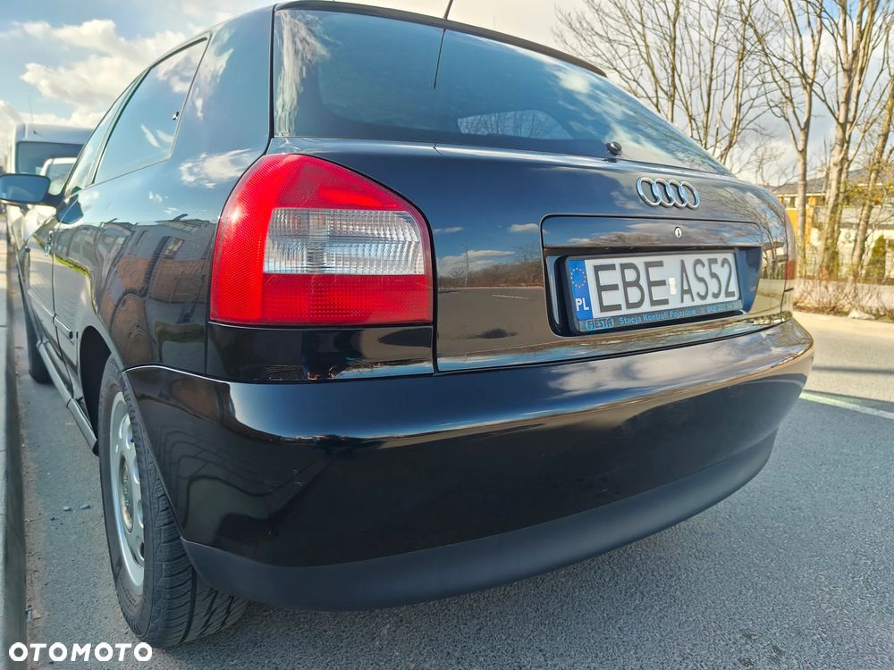 Audi A3 3-drzwiowe 1.6 Ambiente - 2