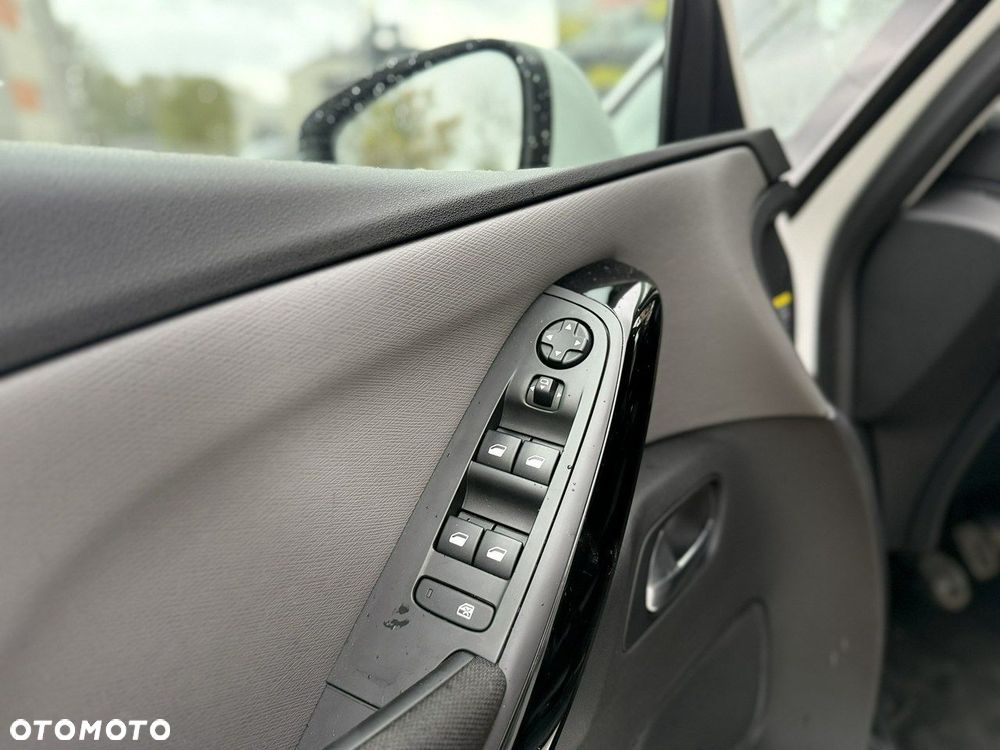 Citroën C4 Grand Picasso - 12