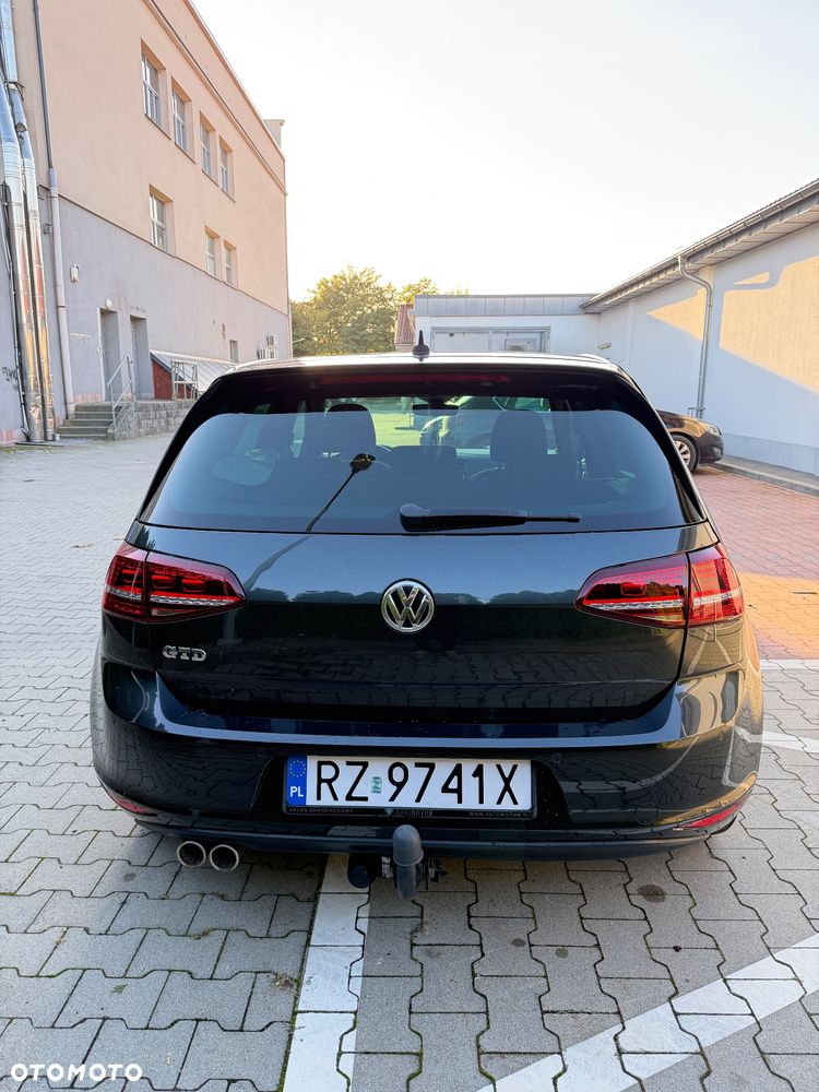 Volkswagen Golf 2.0 TDI BMT GTD DSG - 5