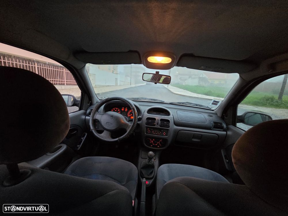 Renault Clio 1.2 — fotografia 12