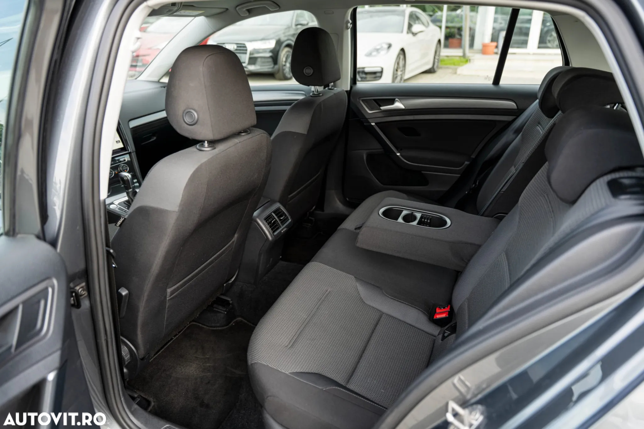 Volkswagen Golf 1.6 TDI DSG Comfortline - 16