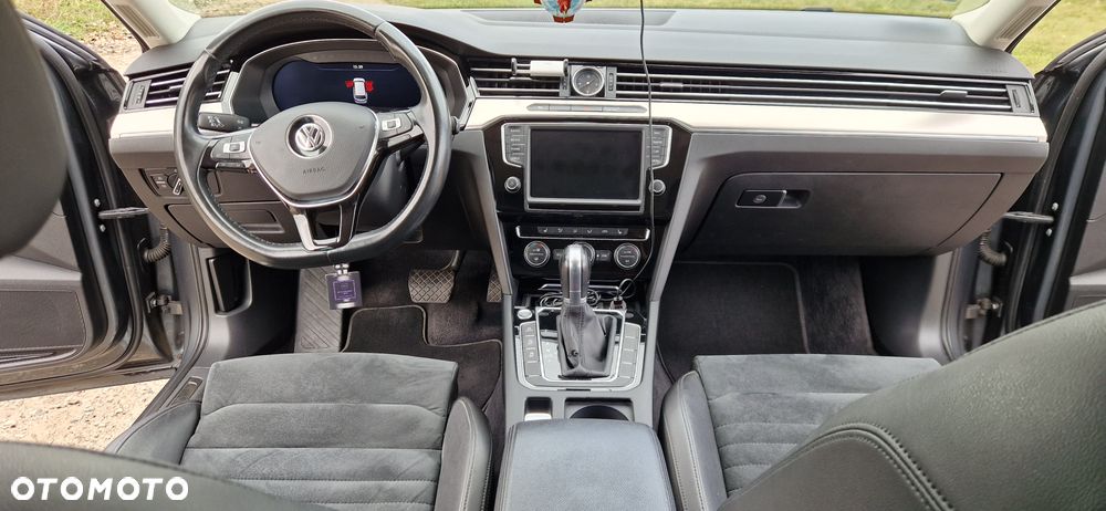Volkswagen Passat 2.0 TDI BMT Highline DSG - 16