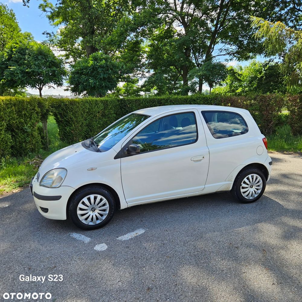 Toyota Yaris 1.0 - 3