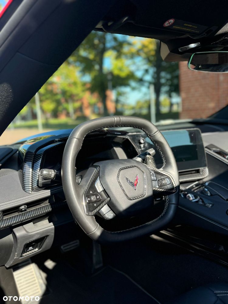Chevrolet Corvette - 14