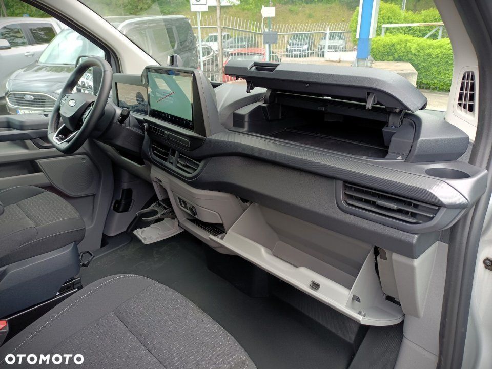 Ford Transit Custom - 13