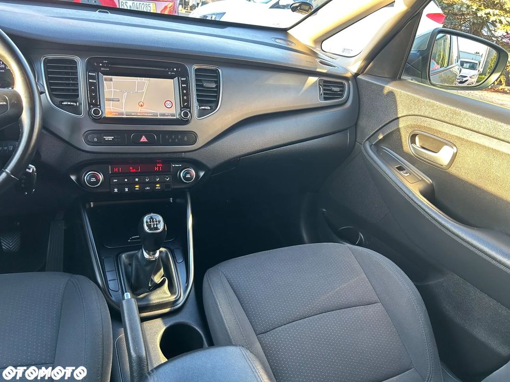 Kia Carens 1.6 GDI Attract - 16