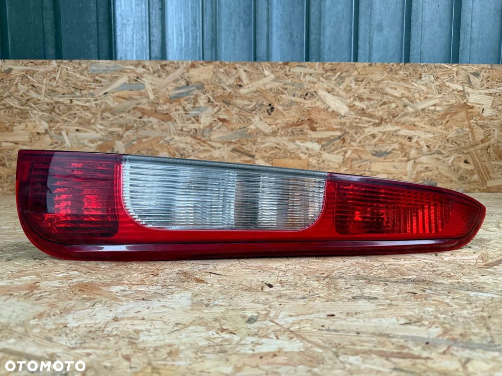 FORD FOCUS / C-MAX Lampa tylna prawa PRAWY TYŁ Europa 2SK008723 - 1