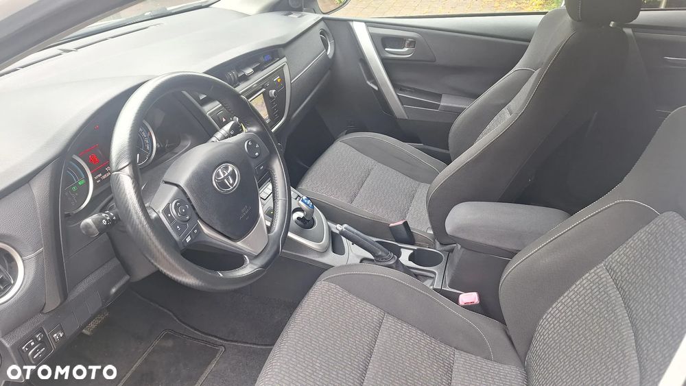 Toyota Auris - 13