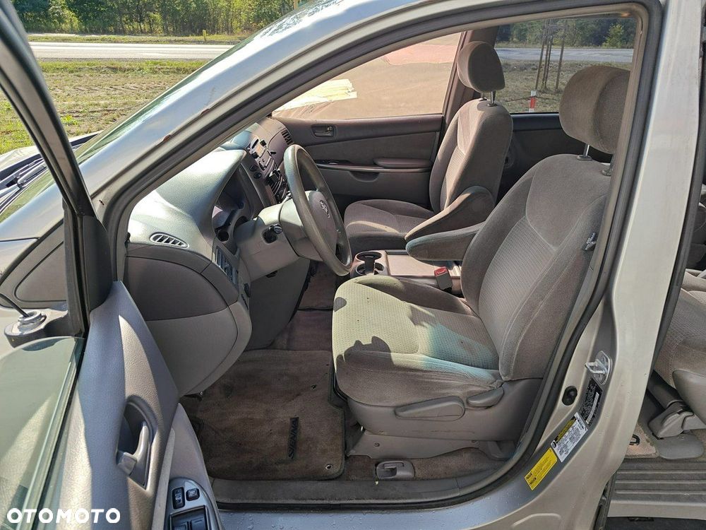 Toyota Sienna - 10