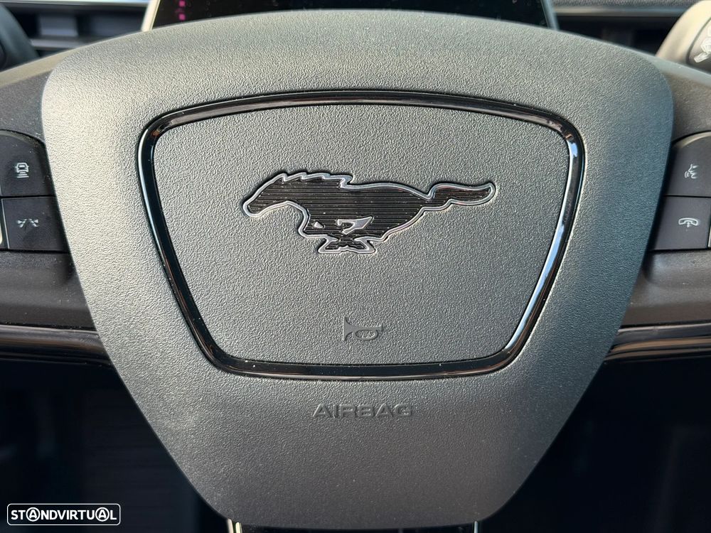 Ford Mustang Mach-E AWD PREMIUM - 23