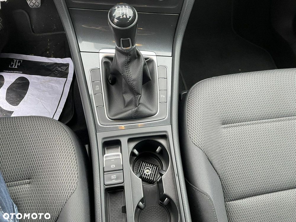Volkswagen Golf VII 1.0 TSI BMT Comfortline - 8