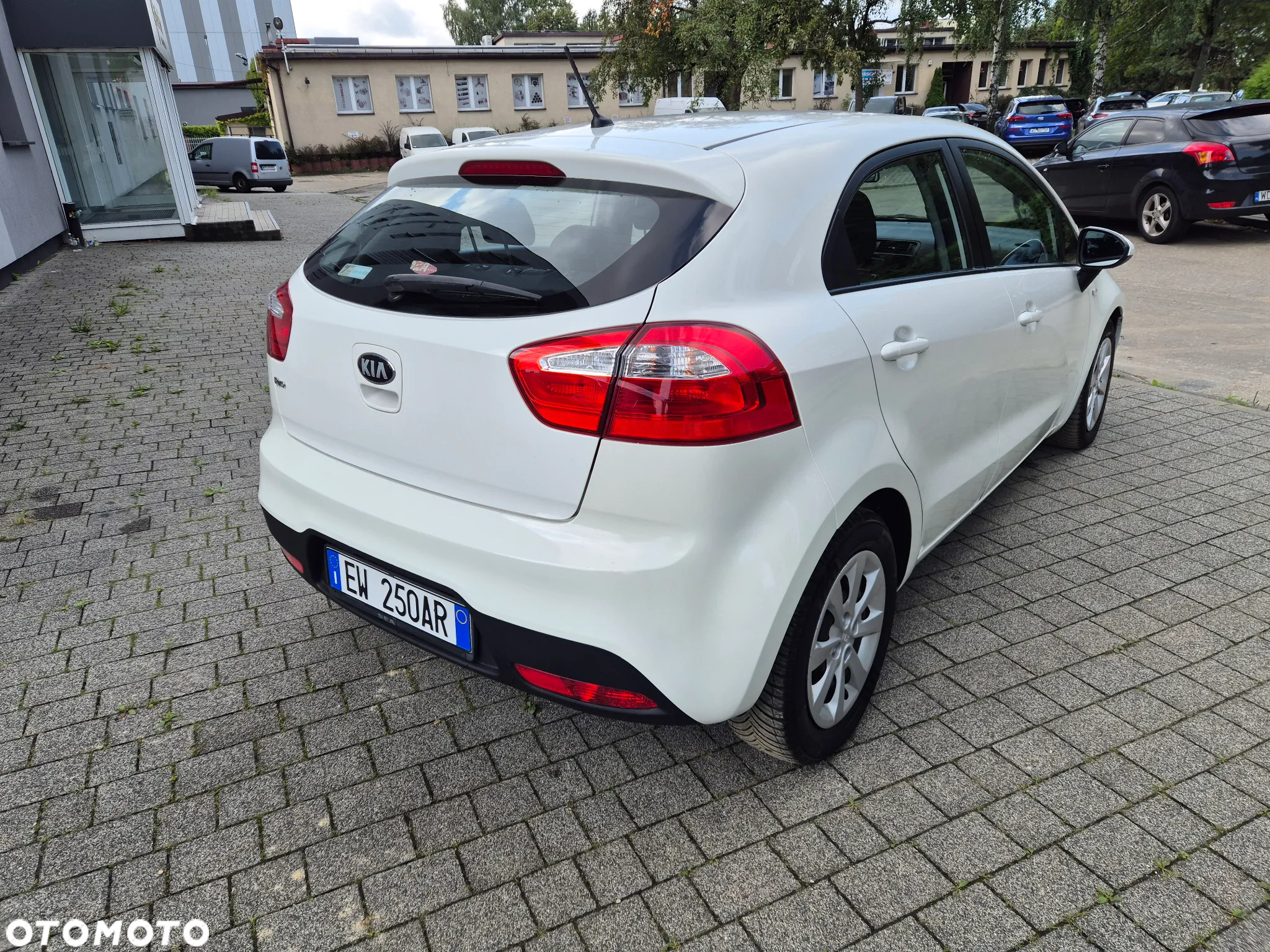 Kia Rio 1.2 L - 7