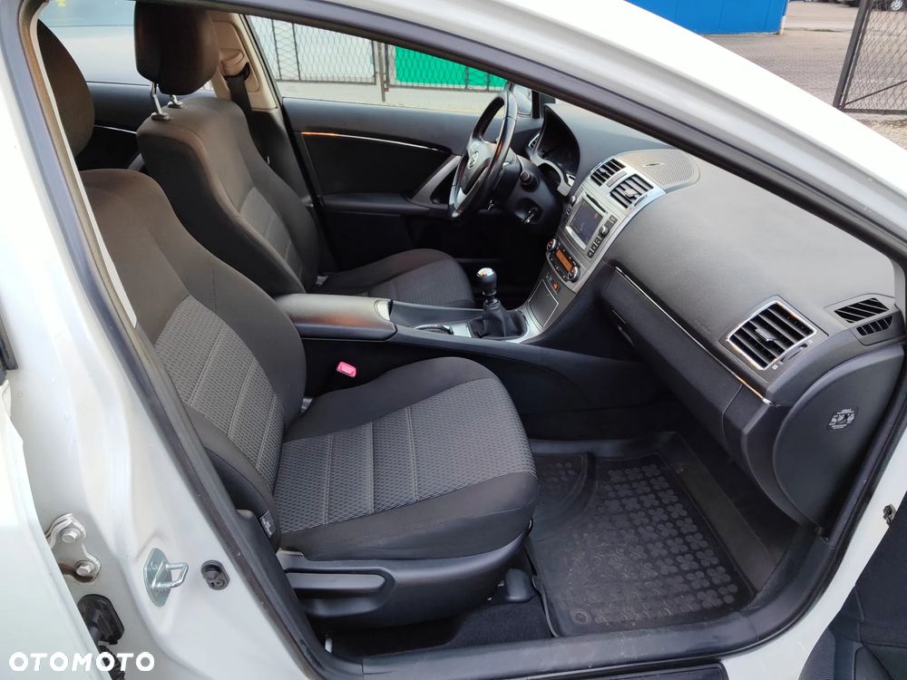 Toyota Avensis 2.2 D-4D Business Edition - 9