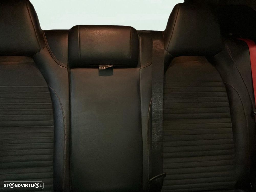 Mercedes-Benz A 45 AMG 4-Matic - 16