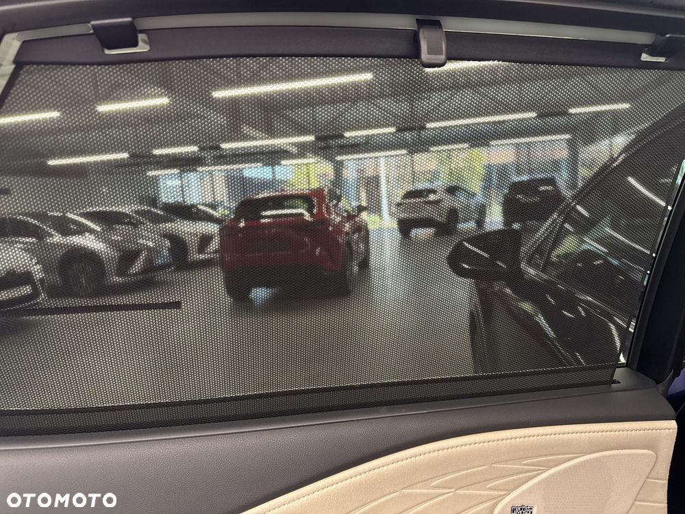 Lexus RX 450h+ Omotenashi - 14