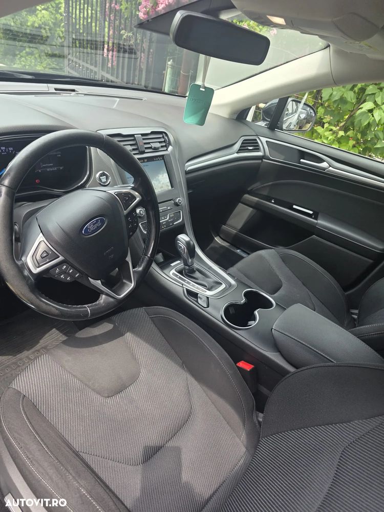Ford Mondeo 2.0 HEV Titanium - 8