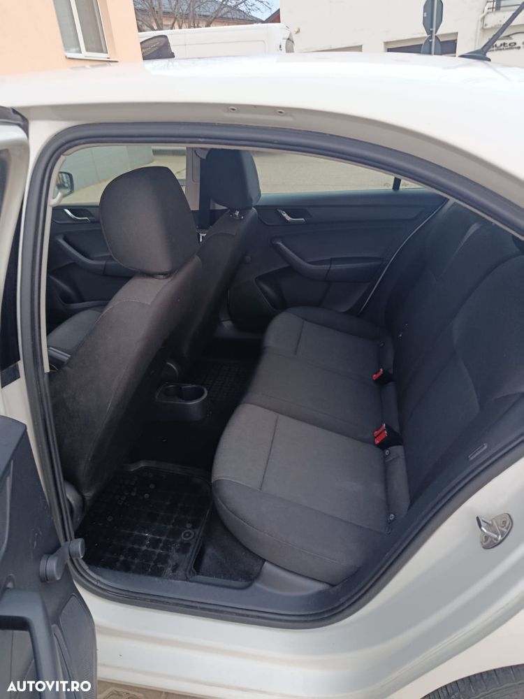 Skoda RAPID 1.4 TDI Active - 6