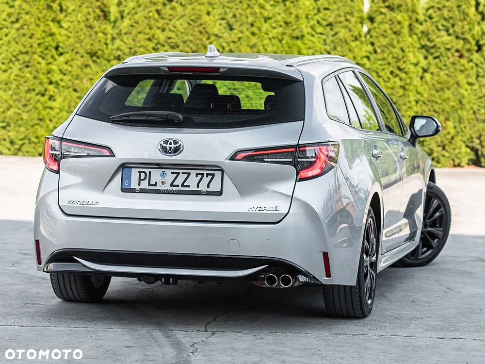 Toyota Corolla 2.0 Hybrid Trek - 12