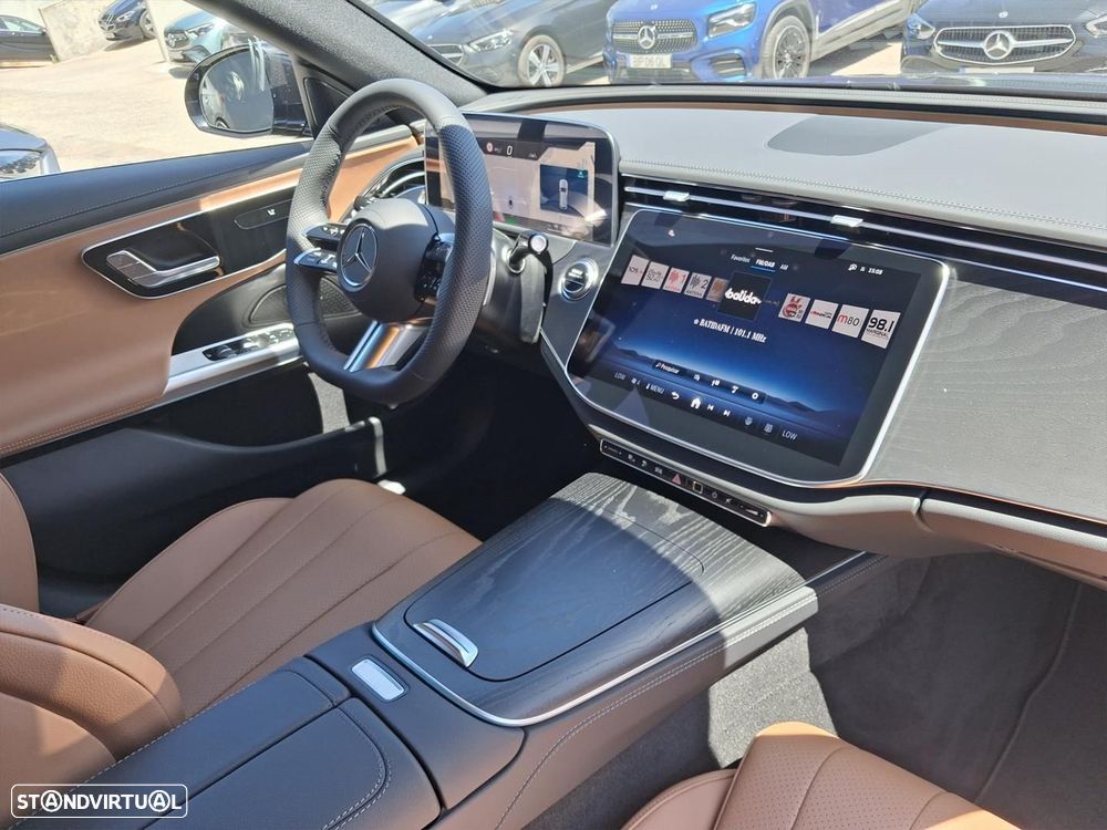 Mercedes-Benz E 300 e AMG Line - 14