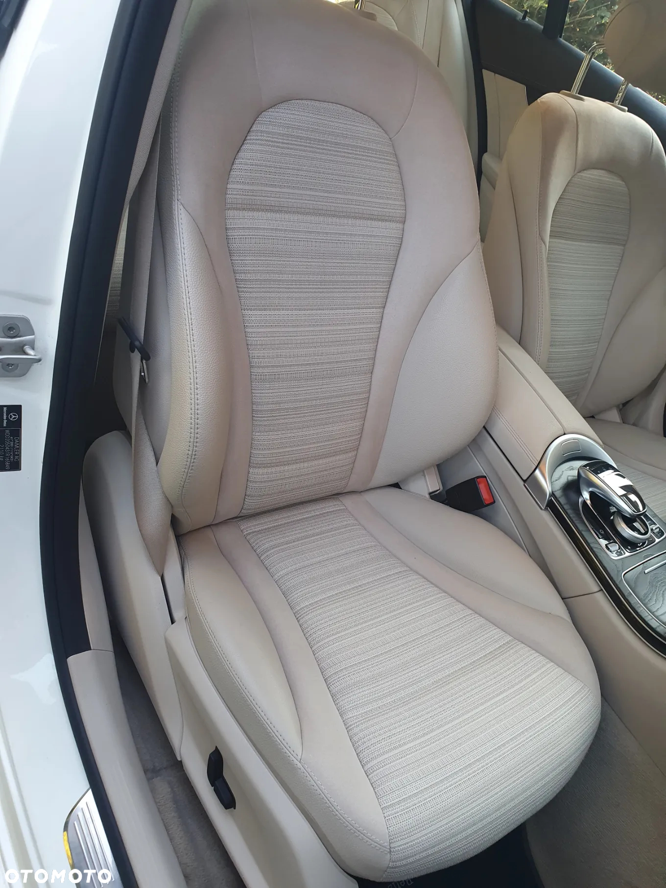 Mercedes-Benz Klasa C 200 4-Matic 7G-TRONIC - 24