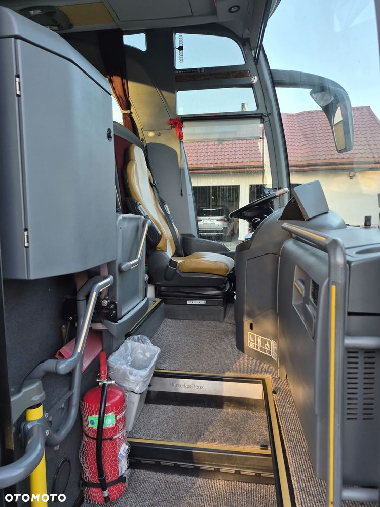 Mercedes-Benz Travego RHD M - 4