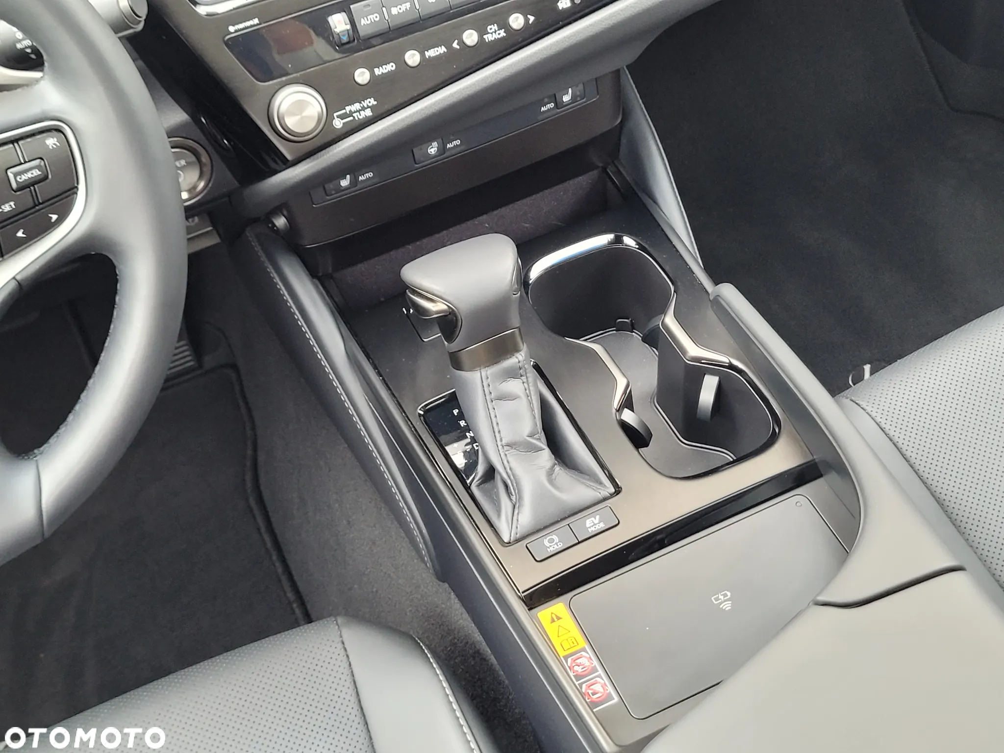 Lexus ES - 23