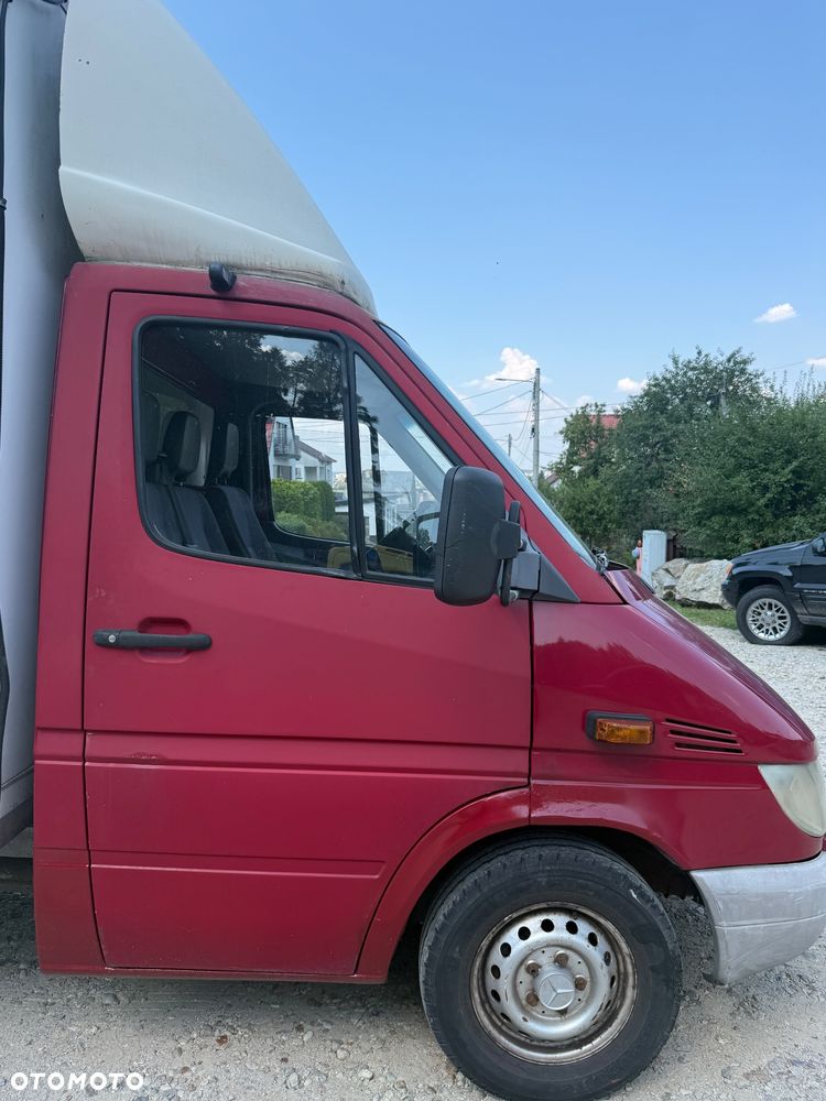 Mercedes-Benz Sprinter - 4