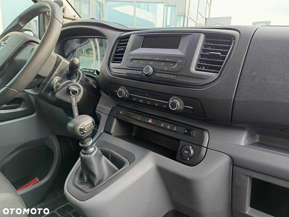 Opel Vivaro - 17