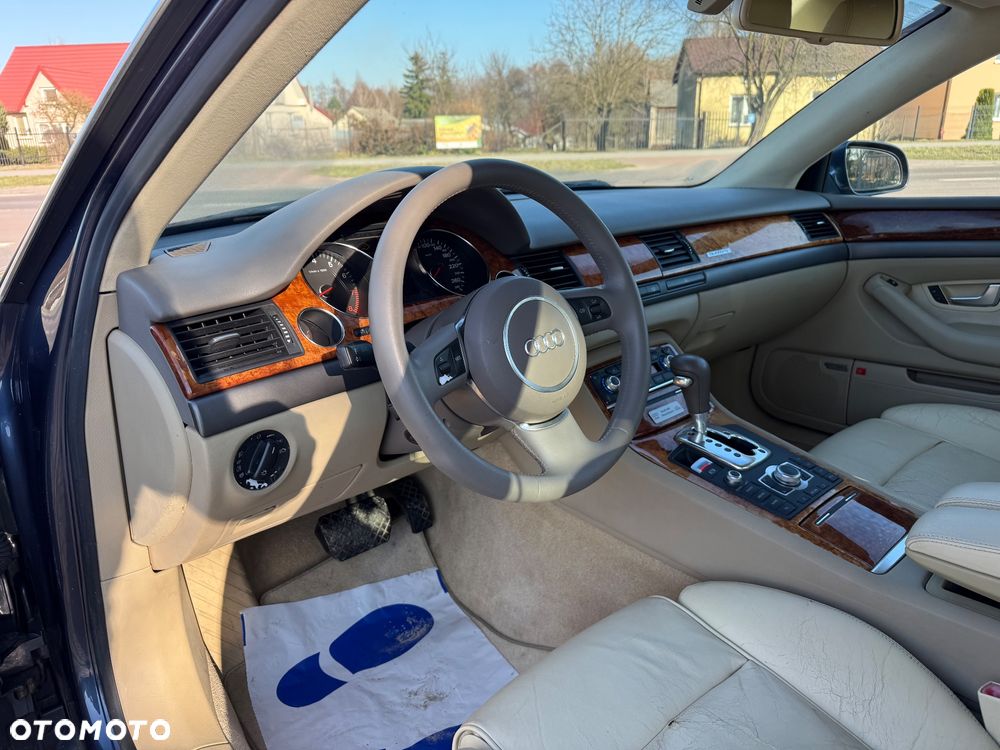 Audi A8 4.2 Quattro - 18